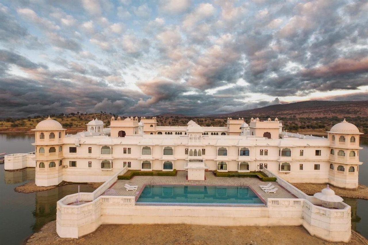 Juesta Lake Nahargarh Palace, Chittorgarh Pārsoli Exterior foto